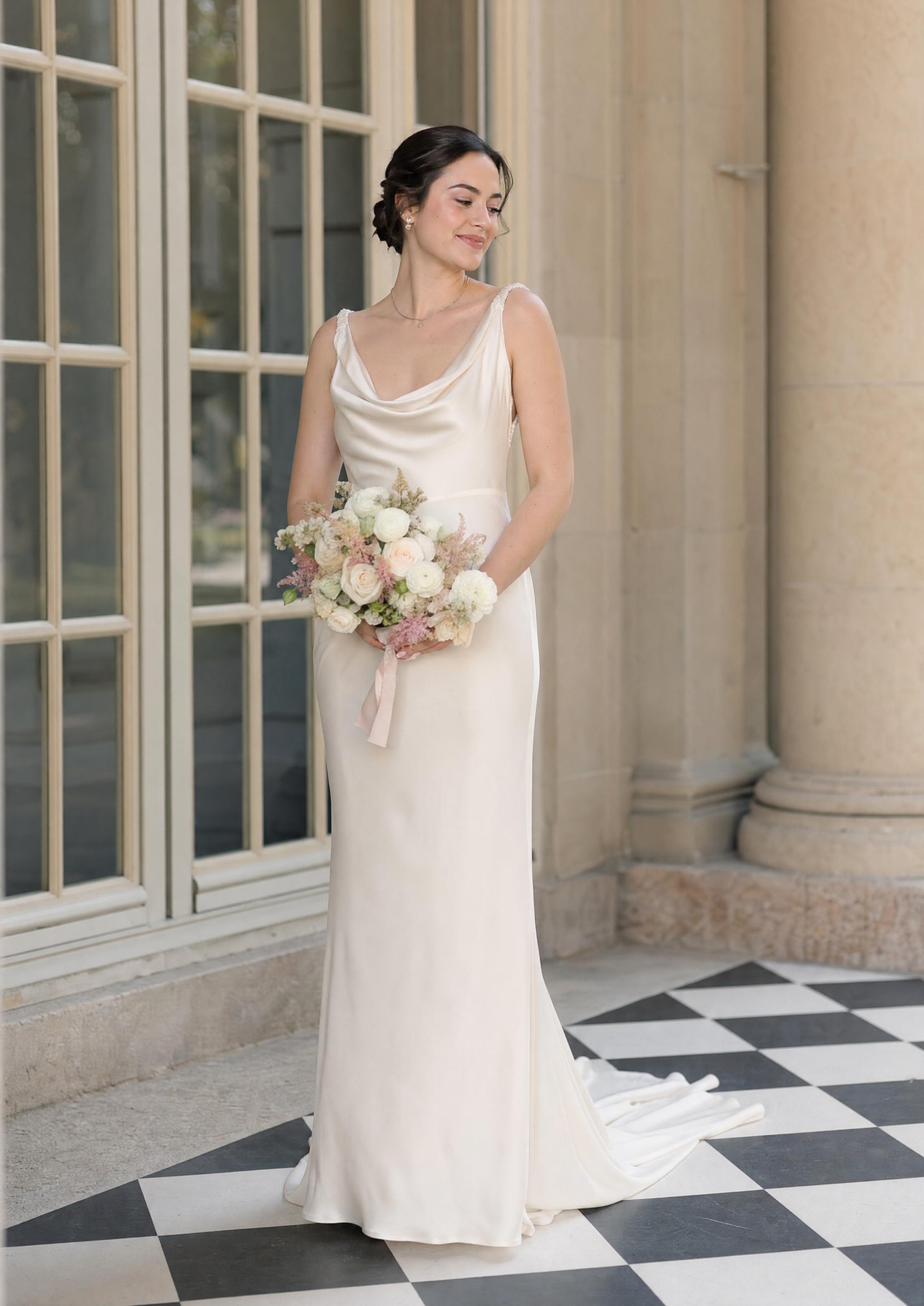 Vintage Wedding Dresses: A Bridal Style Guide | planning.wedding Vintage Wedding Dresses: A Bridal Style Guide | planning.wedding