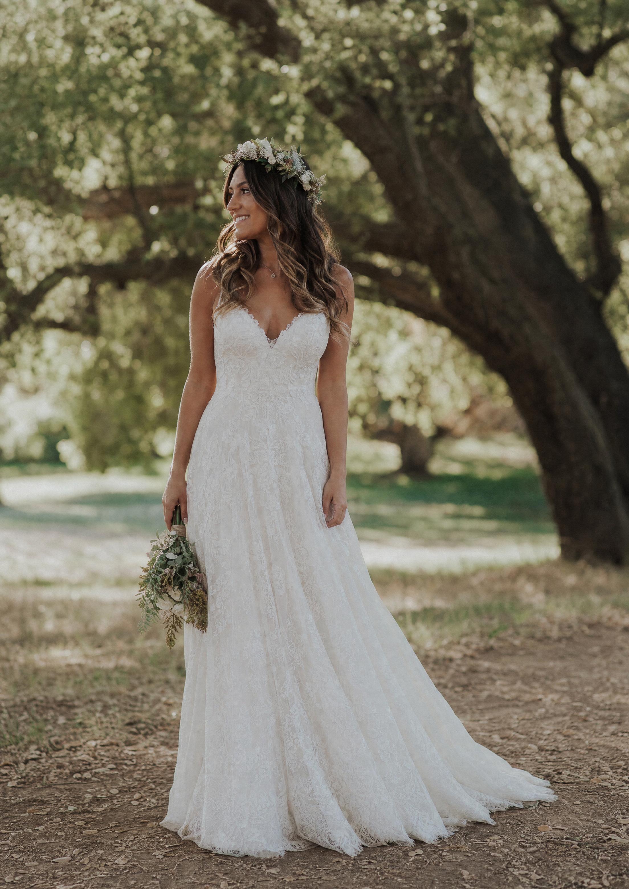 Special Wedding Dresses: Unique Bridal Styles for Every Theme | planning. wedding