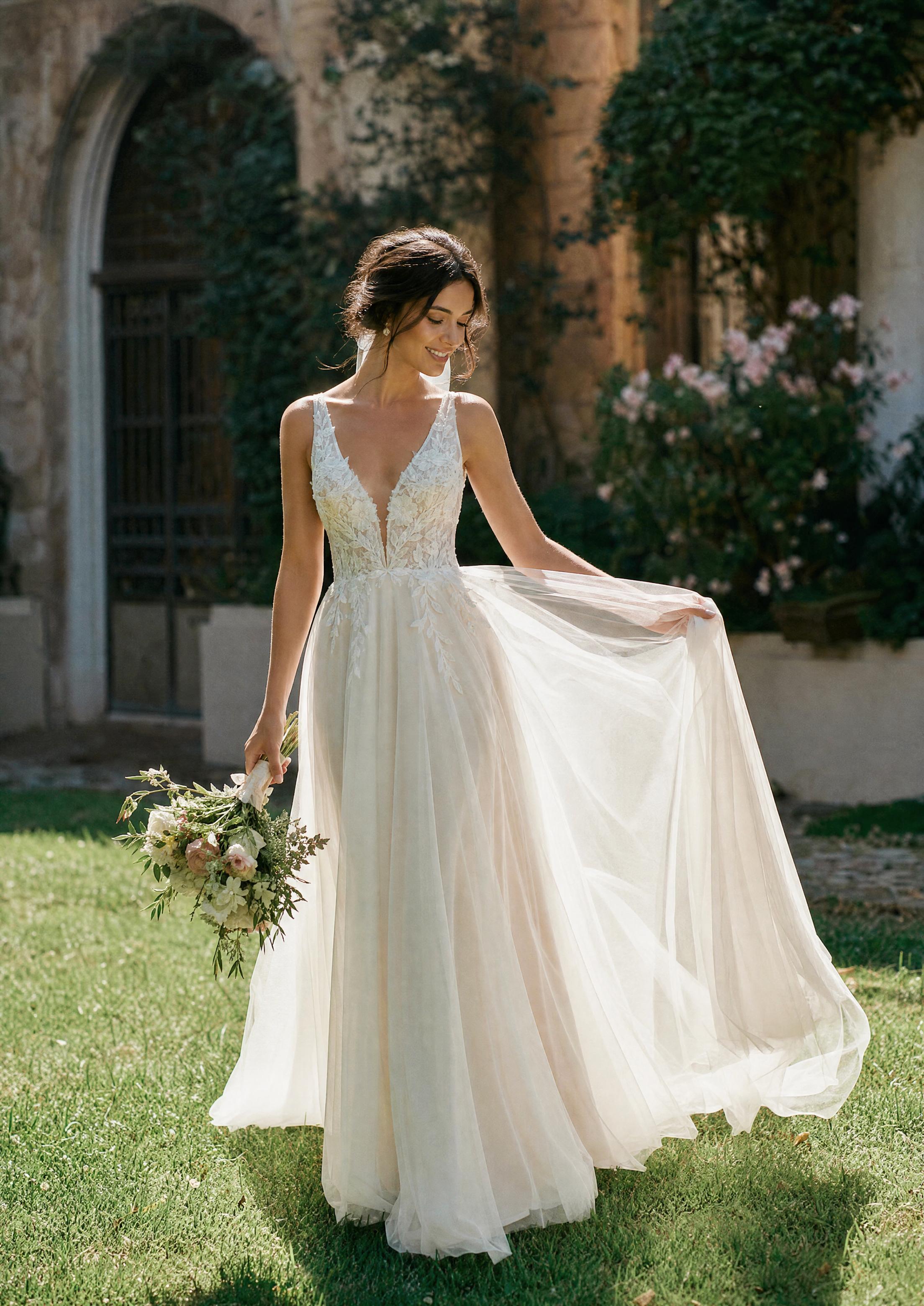 Special Wedding Dresses: Unique Bridal Styles for Every Theme | planning. wedding